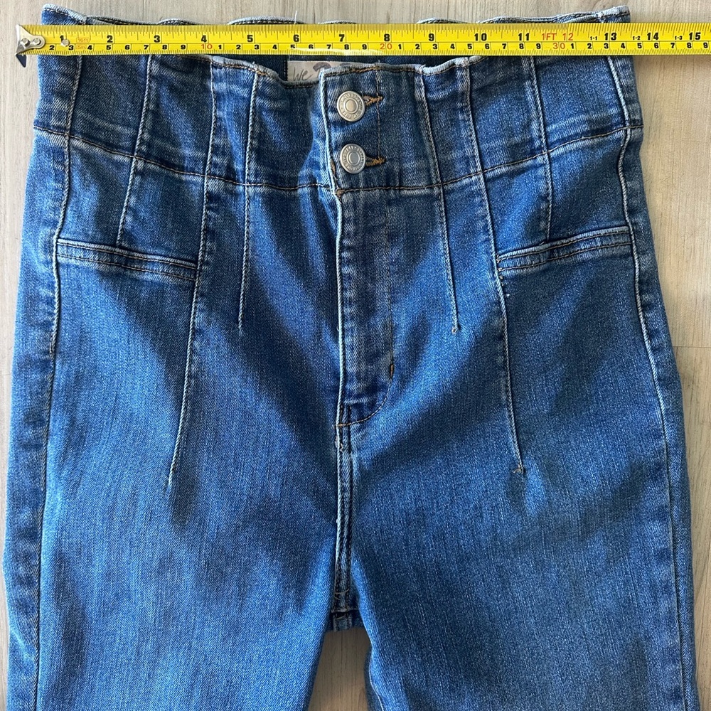 Free People We The Free Jayde Flare Jeans Super High-Rise size 29 - Picture 13 of 16